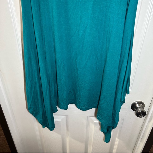 NWT La Vanya Teal Scoop Neck Sleeveless Handkerchief Hem Tank size 1X - Picture 10 of 10